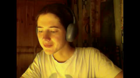 purple_cat55 online show from January 4, 2025, 8:37 pm