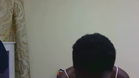 Snapshot of purple_raaine chatting on November 13, 2025, 12:26 pm purple Rain online show from November 13, 2025, 12:26 pm