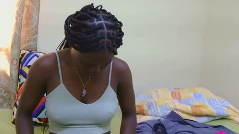 Snapshot of purple_raaine chatting on December 5, 2025, 7:06 am purple Rain online show from December 5, 2025, 7:06 am