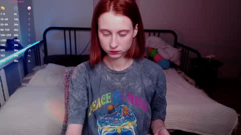 Snapshot of purplebeawer chatting on December 8, 2024, 8:25 pm Francine online show from December 8, 2024, 8:25 pm