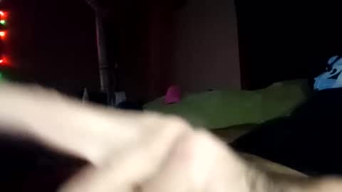 Snapshot of pussyluver420kik909587 chatting on December 1, 2025, 5:01 am Pussyluver420 online show from December 1, 2025, 5:01 am