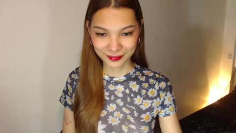 Snapshot of pussywetandwild chatting on February 13, 2025, 12:24 am LHARA online show from February 13, 2025, 12:24 am