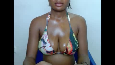 Snapshot of pussyxwetx chatting on October 24, 2025, 7:32 pm pussyxwetx online show from October 24, 2025, 7:32 pm