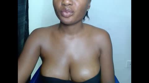 Snapshot of pussyxwetx chatting on October 29, 2025, 8:43 pm pussyxwetx online show from October 29, 2025, 8:43 pm