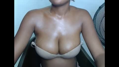 Snapshot of pussyxwetx chatting on November 3, 2025, 7:26 pm pussyxwetx online show from November 3, 2025, 7:26 pm