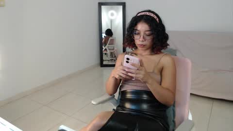 Snapshot of putakusan chatting on February 24, 2025, 1:57 am Izumi online show from February 24, 2025, 1:57 am