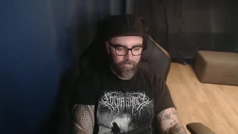 Snapshot of pyroxen chatting on October 10, 2025, 8:19 pm Yog Sothoth online show from October 10, 2025, 8:19 pm