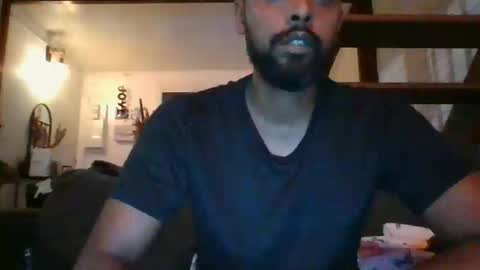 Python online show from October 20, 2025, 3:34 pm