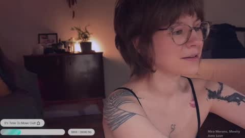    online show from December 5, 2025, 3:41 pm