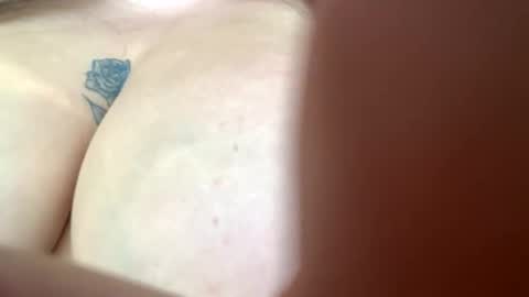 Snapshot of queeeendeepthrot chatting on October 1, 2025, 6:03 pm Bigtitanalslut online show from October 1, 2025, 6:03 pm