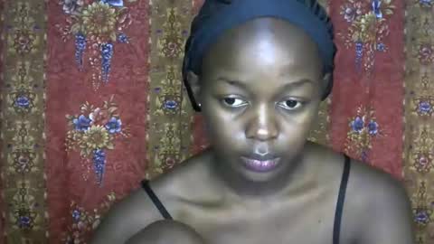 Snapshot of queen_banice chatting on September 16, 2025, 8:21 pm queen_banice online show from September 16, 2025, 8:21 pm