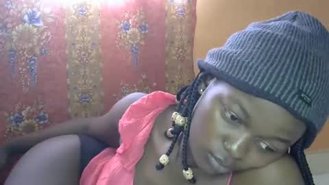 Snapshot of queen_banice chatting on September 30, 2025, 10:31 am queen_banice online show from September 30, 2025, 10:31 am