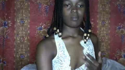 Snapshot of queen_banice chatting on October 13, 2025, 6:41 pm queen_banice online show from October 13, 2025, 6:41 pm