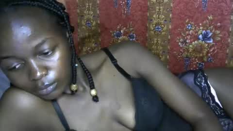 Snapshot of queen_banice chatting on October 15, 2025, 4:07 pm queen_banice online show from October 15, 2025, 4:07 pm