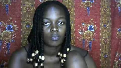 Snapshot of queen_banice chatting on October 20, 2025, 6:41 pm queen_banice online show from October 20, 2025, 6:41 pm