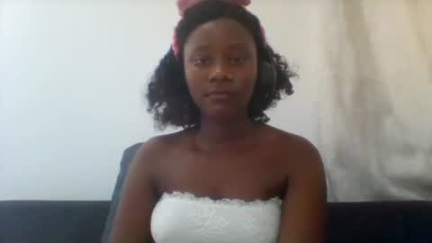 Snapshot of queen_diveer chatting on October 1, 2025, 8:42 am queen_diveer online show from October 1, 2025, 8:42 am