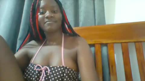 Snapshot of queen_diveer chatting on October 14, 2025, 4:30 pm queen_diveer online show from October 14, 2025, 4:30 pm
