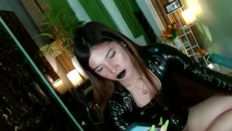 Kendal  online here from 6am-3pm philippine time online show from October 7, 2025, 10:34 am