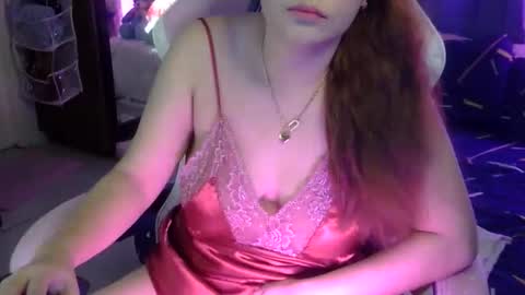 Snapshot of queen_kur chatting on October 12, 2025, 4:06 pm QueenHennessy online show from October 12, 2025, 4:06 pm