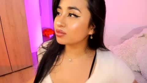 Snapshot of queen_liana chatting on December 7, 2024, 8:55 am Liana  online show from December 7, 2024, 8:55 am