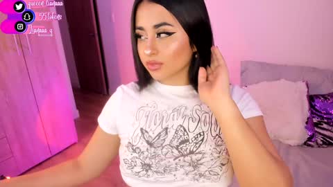 Snapshot of queen_liana chatting on January 15, 2025, 5:29 am Liana  online show from January 15, 2025, 5:29 am