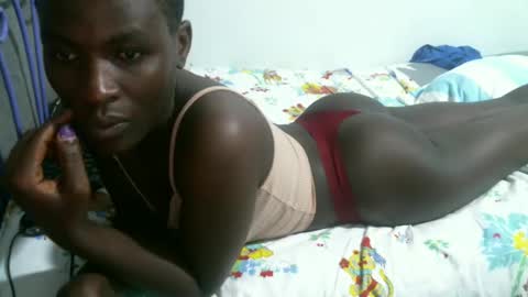 Snapshot of queen_mah chatting on January 28, 2025, 3:36 am Queen online show from January 28, 2025, 3:36 am