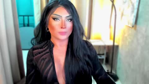 Snapshot of queenarthalia chatting on March 6, 2025, 4:07 pm ARTHA online show from March 6, 2025, 4:07 pm