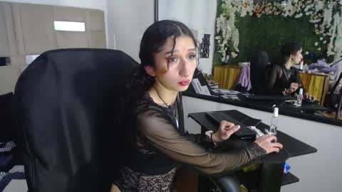 Snapshot of queenjenn__ chatting on January 4, 2025, 6:51 pm QUEENJEENN online show from January 4, 2025, 6:51 pm
