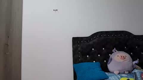 Snapshot of queenjenn__ chatting on October 27, 2025, 7:18 pm QUEENJEENN online show from October 27, 2025, 7:18 pm