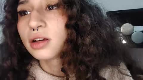 Snapshot of queenjenn__ chatting on November 2, 2025, 7:00 am QUEENJEENN online show from November 2, 2025, 7:00 am