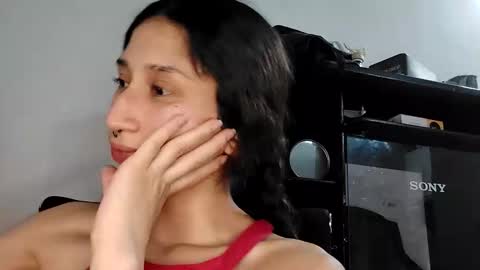 Snapshot of queenjenn__ chatting on November 5, 2025, 5:18 am QUEENJEENN online show from November 5, 2025, 5:18 am