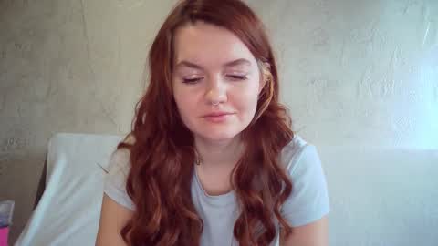 Snapshot of queenofmodels chatting on February 3, 2025, 5:29 am QueenOfModels online show from February 3, 2025, 5:29 am