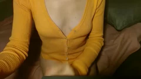 queenoftenderness online show from November 24, 2025, 5:45 pm