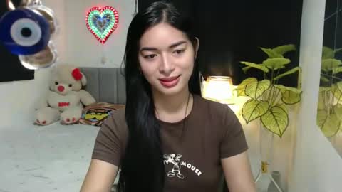 QueenPinay69 online show from November 16, 2025, 4:23 pm