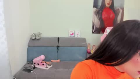 Snapshot of queenramoona_hot chatting on December 8, 2024, 8:25 pm RAMONA ULLOA online show from December 8, 2024, 8:25 pm