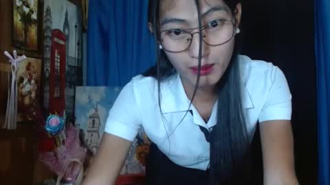 queensteffi online show from December 14, 2024, 7:03 pm