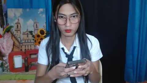 queensteffi online show from February 6, 2025, 1:10 pm