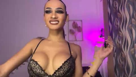 Snapshot of queenvalentinats chatting on September 27, 2025, 1:49 pm ValentinaMoone online show from September 27, 2025, 1:49 pm