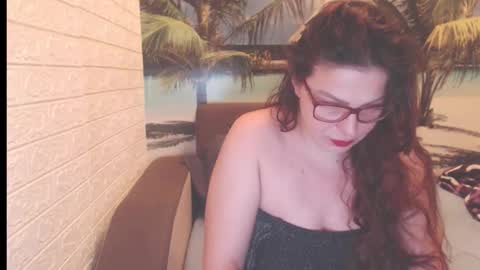 queenxnatasha online show from November 17, 2025, 10:15 pm