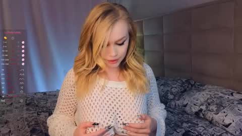 Teri  My favorite vibes 77 101 222 666 online show from February 13, 2025, 5:22 pm