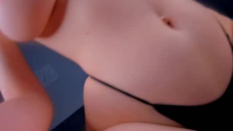 Teri  My favorite vibes 77 101 222 666 online show from February 28, 2025, 7:37 am