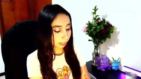 Snapshot of r0ttenangel chatting on September 21, 2025, 6:15 am Angel online show from September 21, 2025, 6:15 am