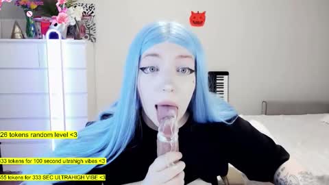 - online show from November 19, 2025, 1:44 pm