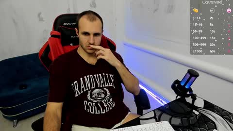 Snapshot of raamos chatting on December 7, 2024, 9:44 pm Nikita online show from December 7, 2024, 9:44 pm