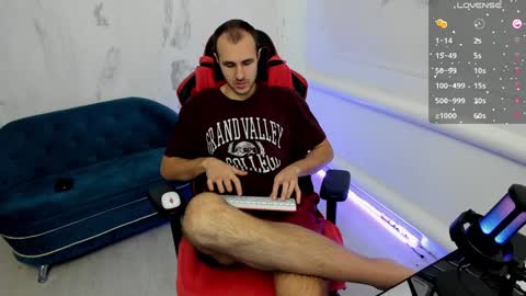 Snapshot of raamos chatting on December 9, 2024, 12:40 pm Nikita online show from December 9, 2024, 12:40 pm