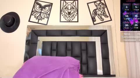 Snapshot of rachel__milfy chatting on February 24, 2025, 10:25 pm Rachel online show from February 24, 2025, 10:25 pm