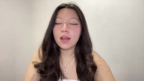 rachel james   online show from December 13, 2025, 7:53 pm