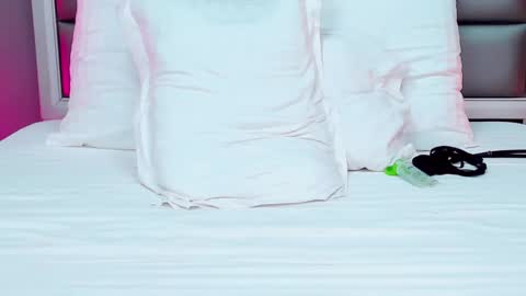 Snapshot of rachel_quinn_ chatting on March 10, 2025, 7:53 am rachel_quinn_ online show from March 10, 2025, 7:53 am