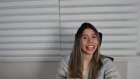 Snapshot of rachell_criss chatting on November 25, 2025, 4:01 am Rachell online show from November 25, 2025, 4:01 am