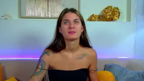 RachellSimpson online show from October 19, 2025, 6:19 pm